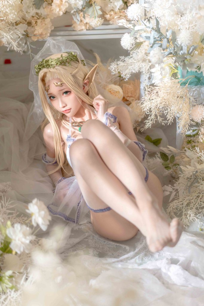 蠢沫沫新一套写真-白精灵,里面包含了三小套:白精灵-婚纱,绅士,原设,此套已收录到合集,目前合集更新到第117套,后续作品持续更新中......