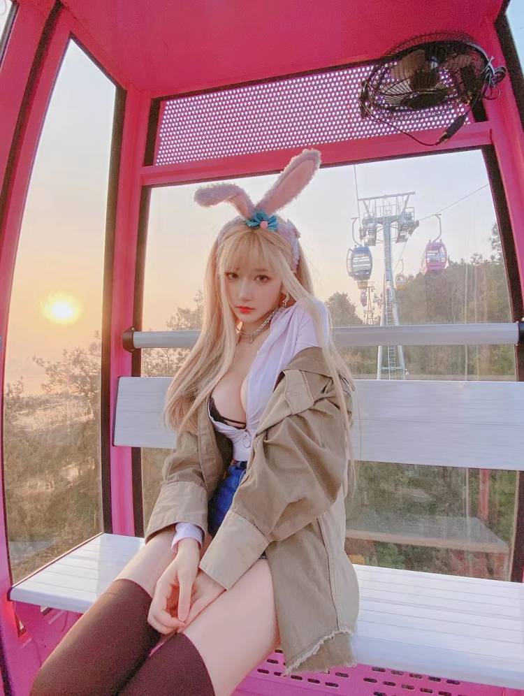 啾小妍写真集,目前本合集累计收录写真4套,后续持续更新中.......